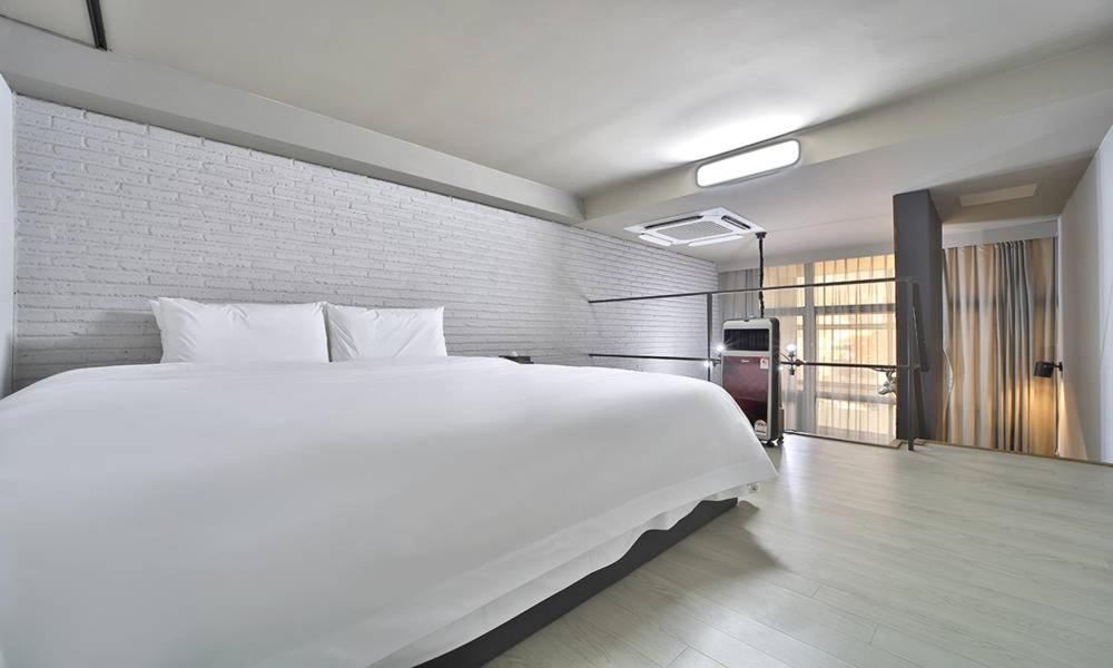 בוסאן Seomyeon Hound Hotel 1St Street חדר תמונה